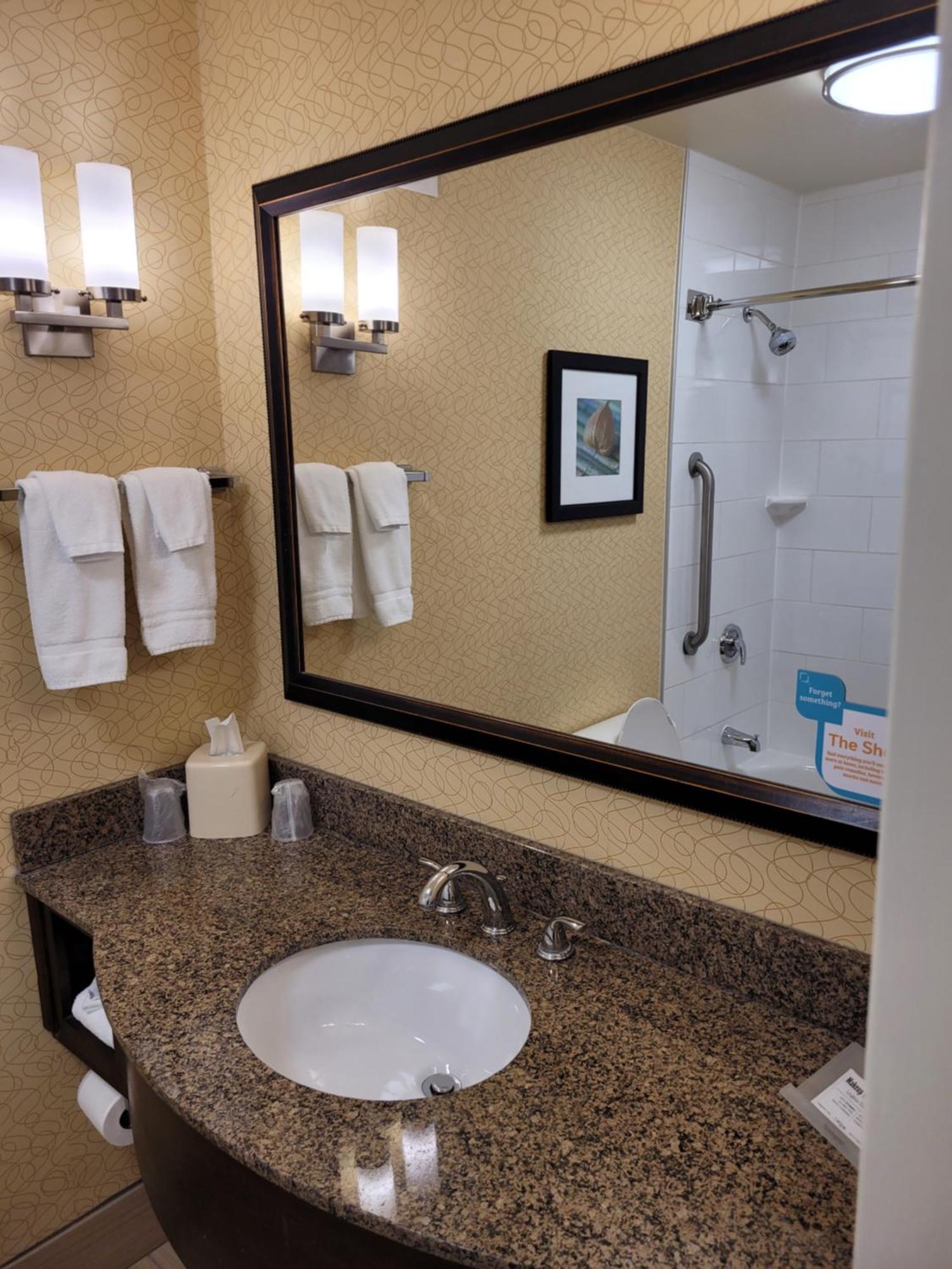 Hilton Garden Inn Tulsa Airport Exterior photo